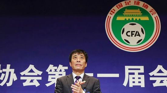 最新西甲球员身价排行↓1、贝林厄姆 1.8亿欧（上涨3000万欧）2、维尼修斯 1.5亿欧3、罗德里戈 1亿欧3、巴尔韦德 1亿欧5、加维 9000万欧5、佩德里 9000万欧（下跌1000万欧）5、琼阿梅尼 9000万欧5、卡马文加 9000万欧9、德容 8000万欧（下跌1000万欧）10、阿劳霍 7000万欧10、米利唐 7000万欧